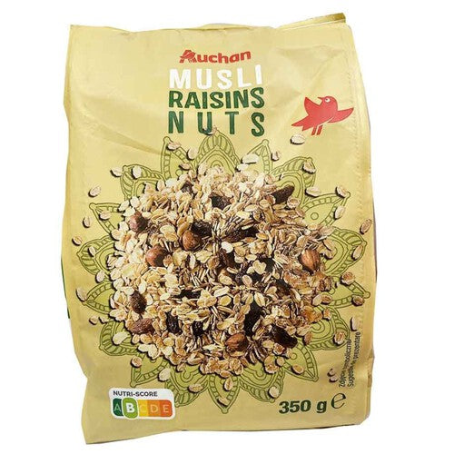Musli - mieszanka płatków zbożowych z rodzynkami i orzechami laskowymi Auchan 350 g